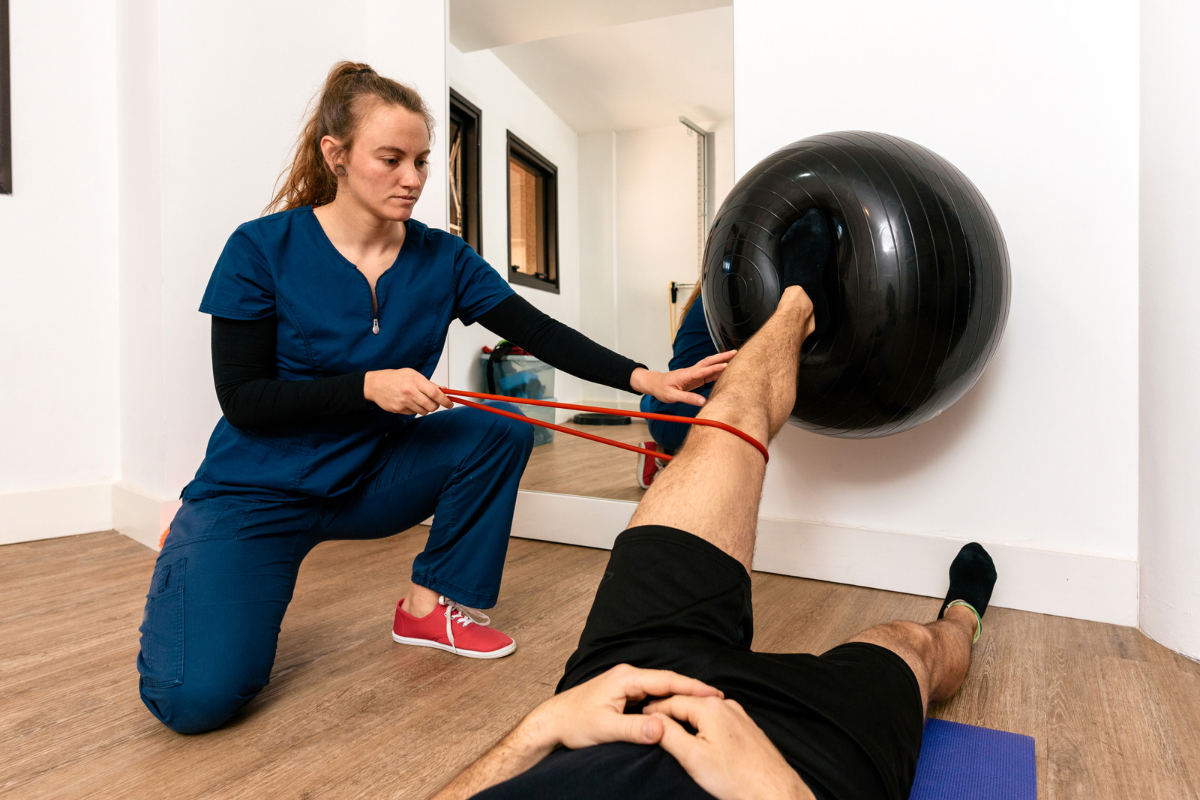 Beneficiile kinetoterapiei traumatologice: Cum ajută&hellip;