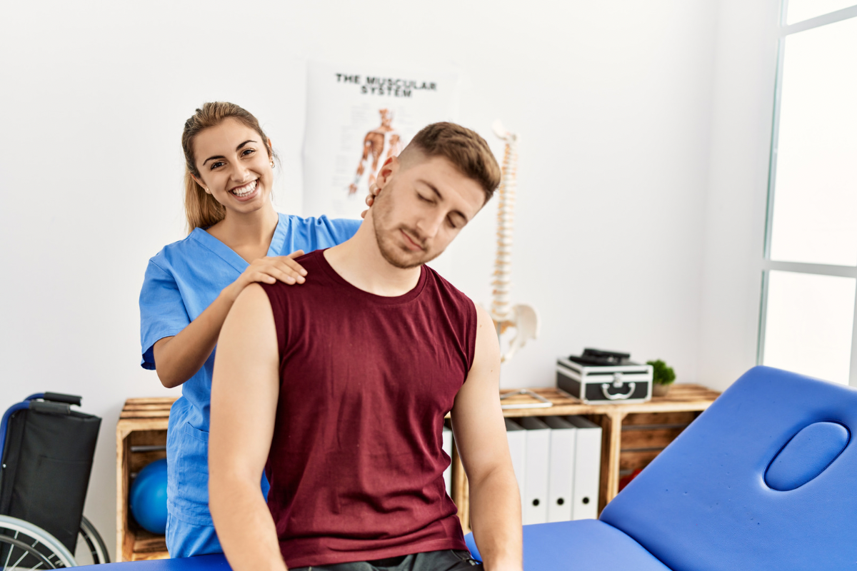 Kinetoterapia pentru gât și umeri: scapă de durerile&hellip;