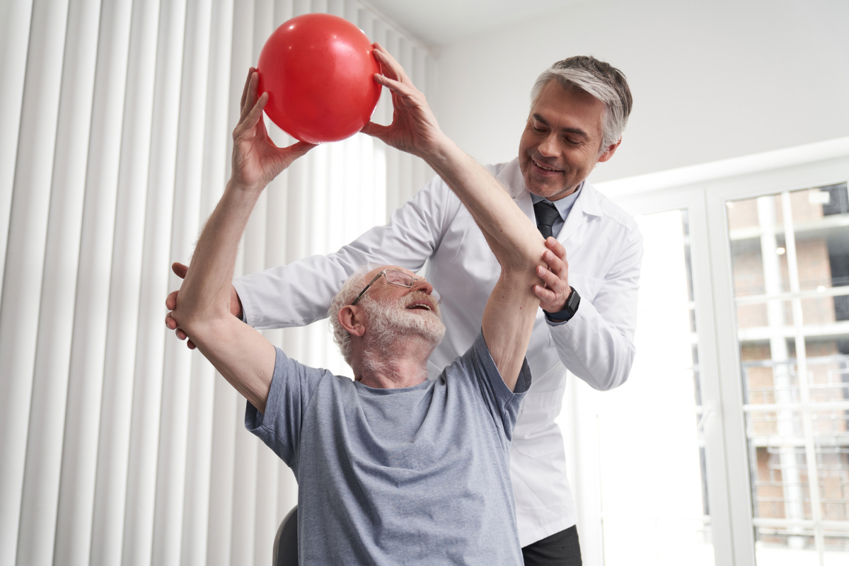 Kinetoterapia pentru afecțiuni neurologice: cum ajută&hellip;