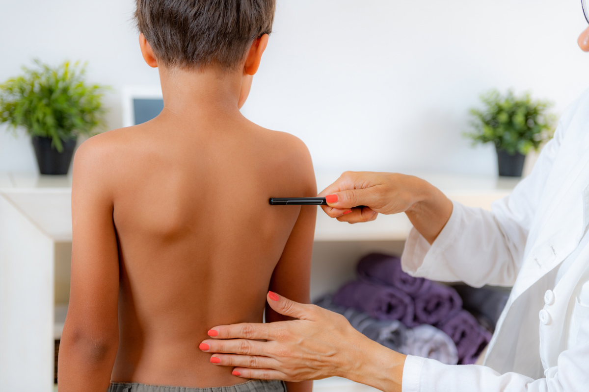 Cum tratează fiziokinetoterapia afecțiunile cauzate…